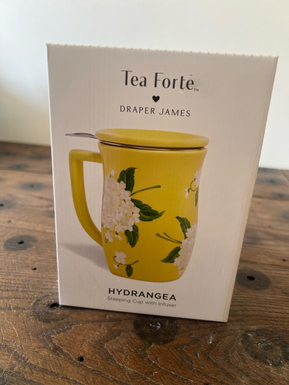 Tea Forte Draper James Hydrangea Yellow Steeping Cup with Infuser - Picture 5 of 6